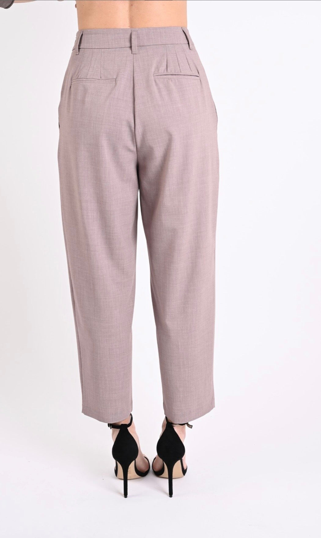 Pantaloni a sigaretta con pinces e zip laterali