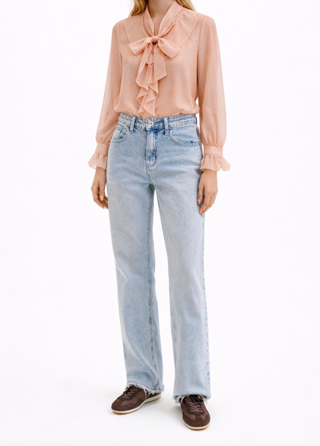 Blusa con fioccho e volante