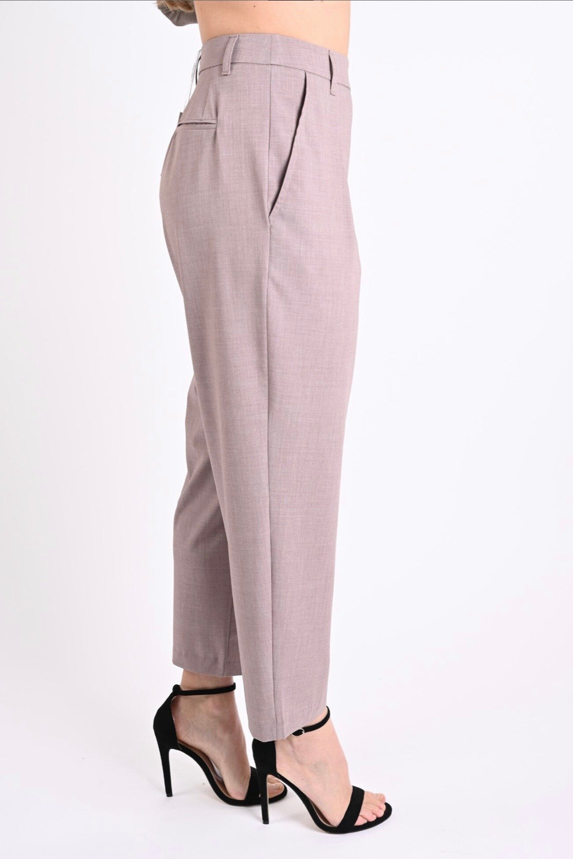 Pantaloni a sigaretta con pinces e zip laterali